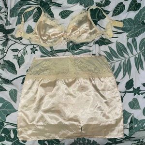 xs pastel yellow lingerie set